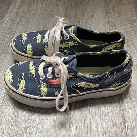 Child’s Size 1.5 Glow In The Dark Vans